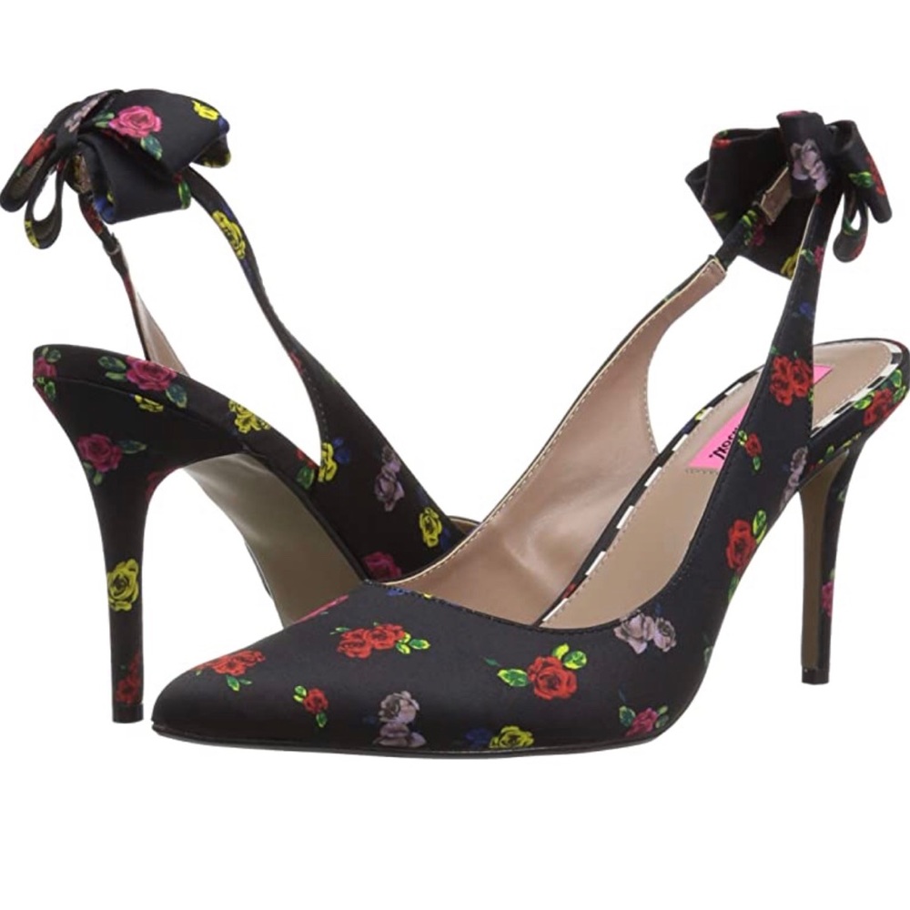 Betsey Johnson high heels shoes size 8 used